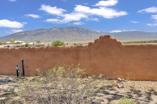 1201 Chihuahua Road NE, Rio Rancho, NM 87144