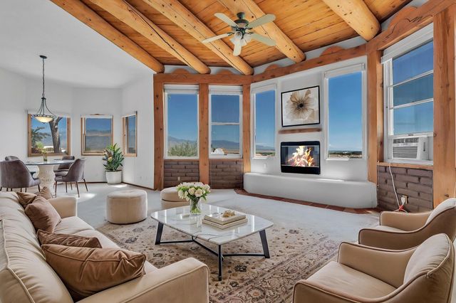 1201 Chihuahua Road NE, Rio Rancho, NM 87144