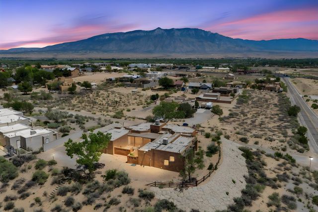 1201 Chihuahua Road NE, Rio Rancho, NM 87144