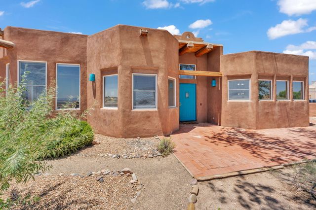 1201 Chihuahua Road NE, Rio Rancho, NM 87144