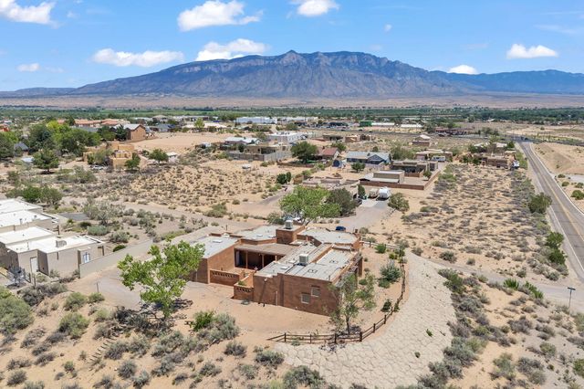 1201 Chihuahua Road NE, Rio Rancho, NM 87144