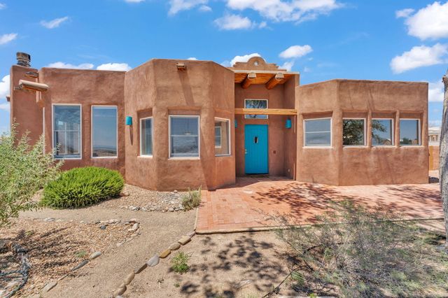 1201 Chihuahua Road NE, Rio Rancho, NM 87144