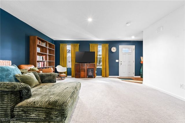 5305 Frederick Street, Barberton, OH 44203