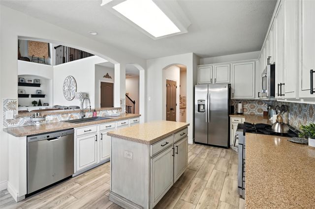 24214 Pine Canyon Falls Circle, Tomball, TX 77375
