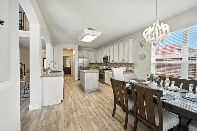 24214 Pine Canyon Falls Circle, Tomball, TX 77375