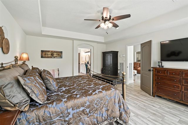 24214 Pine Canyon Falls Circle, Tomball, TX 77375