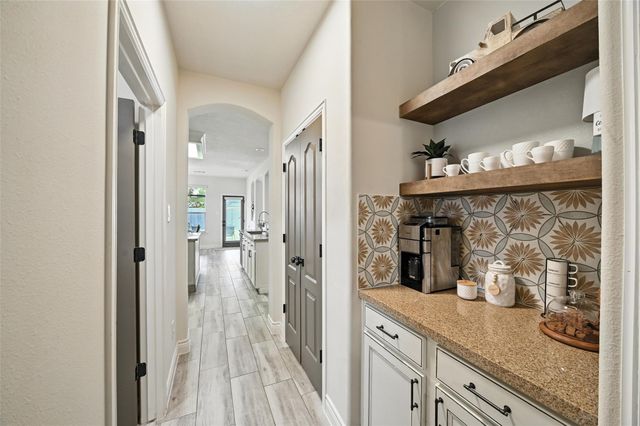24214 Pine Canyon Falls Circle, Tomball, TX 77375