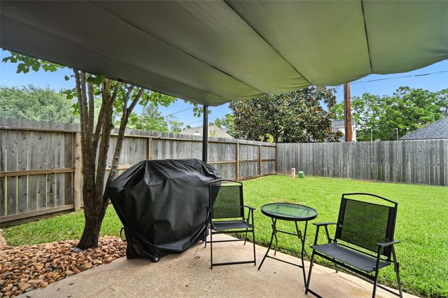 24214 Pine Canyon Falls Circle, Tomball, TX 77375