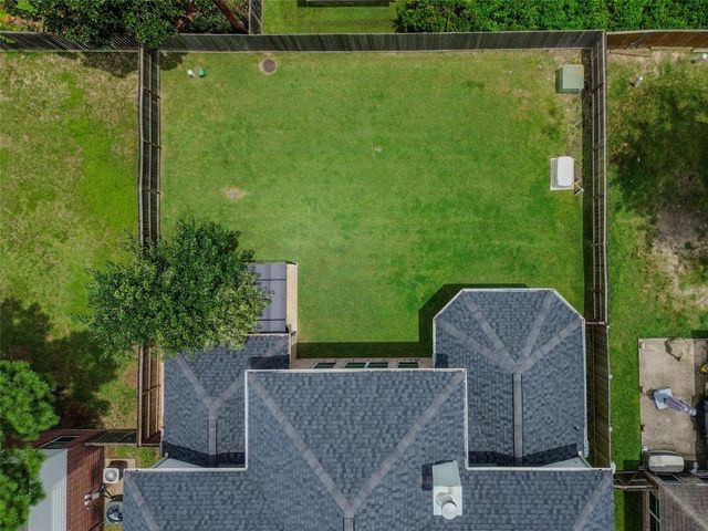 24214 Pine Canyon Falls Circle, Tomball, TX 77375