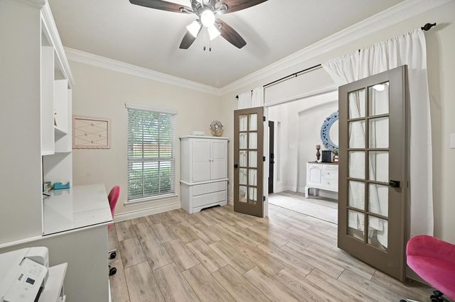 24214 Pine Canyon Falls Circle, Tomball, TX 77375
