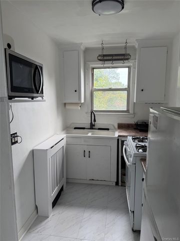 33 E Grand Street C3C, Mount Vernon, NY 10552