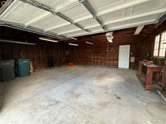 1407 Nowlin Street, Dearborn, MI 48124