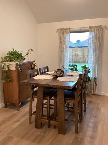 12301 SW 31st Street, Yukon, OK 73099