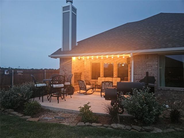 12301 SW 31st Street, Yukon, OK 73099