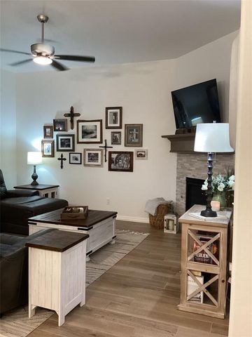 12301 SW 31st Street, Yukon, OK 73099