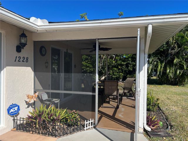 1228 NANTUCKET ROAD, Venice, FL 34293