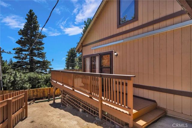 30772 Knoll View, Running Springs, CA 92382