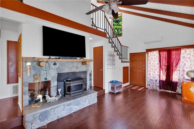30772 Knoll View, Running Springs, CA 92382