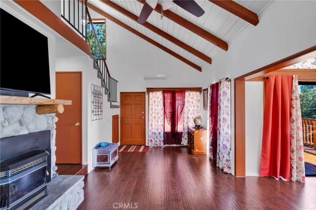 30772 Knoll View, Running Springs, CA 92382