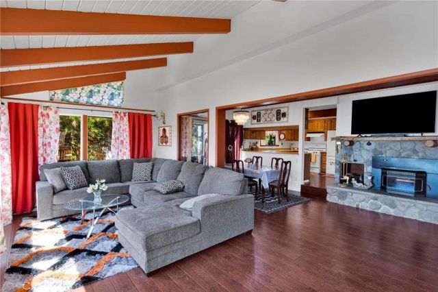 30772 Knoll View, Running Springs, CA 92382