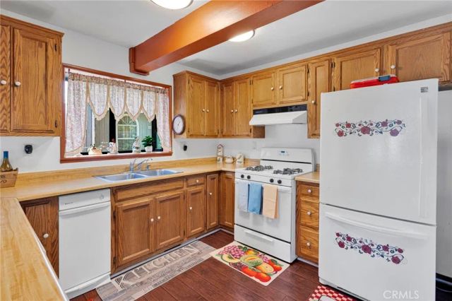 30772 Knoll View, Running Springs, CA 92382