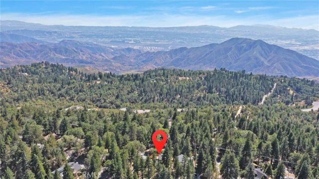 30772 Knoll View, Running Springs, CA 92382