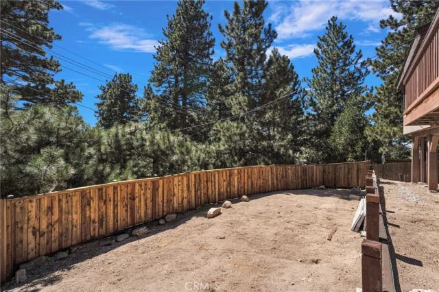 30772 Knoll View, Running Springs, CA 92382