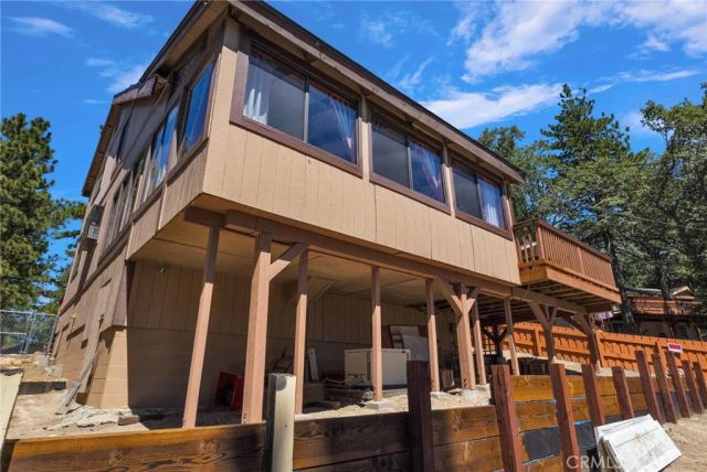 30772 Knoll View, Running Springs, CA 92382