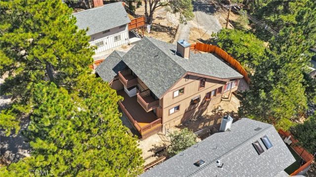 30772 Knoll View, Running Springs, CA 92382