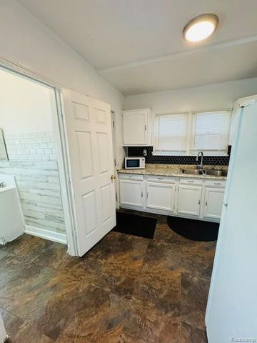 13932 Roselawn Street, Detroit, MI 48238