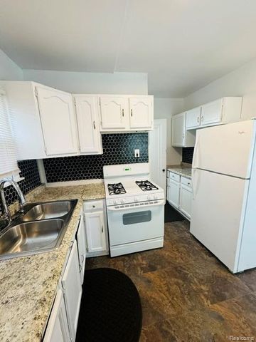 13932 Roselawn Street, Detroit, MI 48238