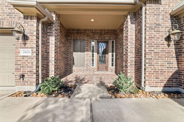 28211 Bentgrass Run Lane, Spring, TX 77386