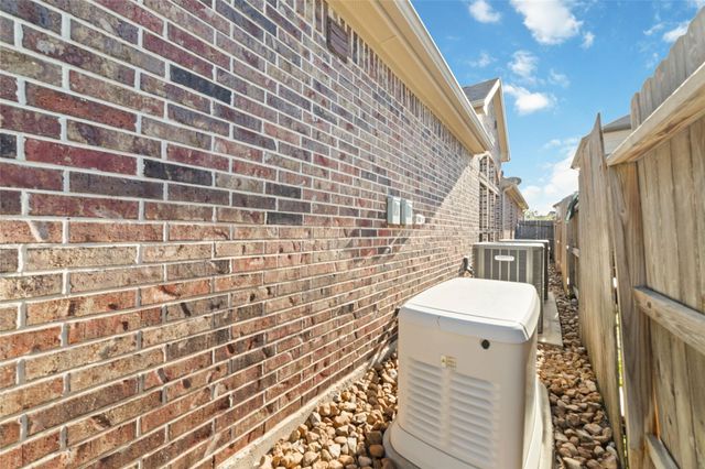 28211 Bentgrass Run Lane, Spring, TX 77386