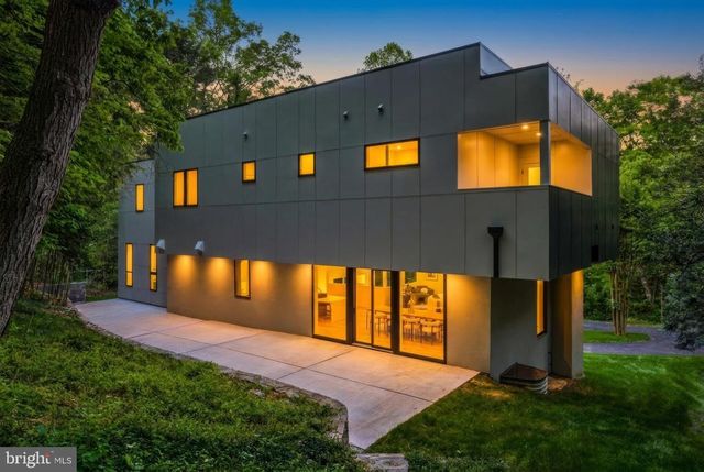 7502 NEVIS RD, Bethesda, MD 20817