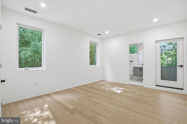 7502 NEVIS RD, Bethesda, MD 20817