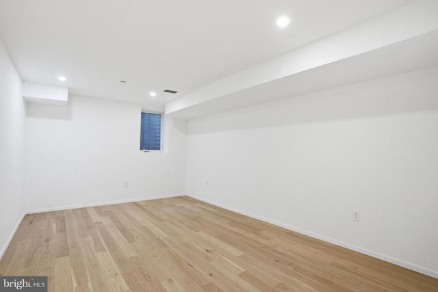 7502 NEVIS RD, Bethesda, MD 20817