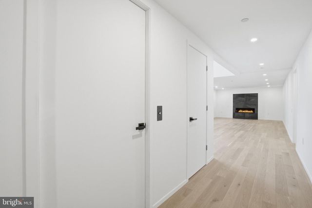 7502 NEVIS RD, Bethesda, MD 20817