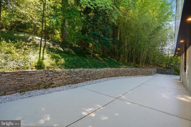 7502 NEVIS RD, Bethesda, MD 20817