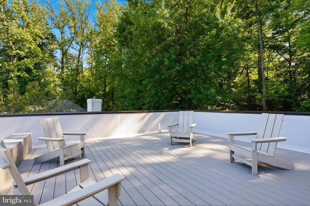 7502 NEVIS RD, Bethesda, MD 20817