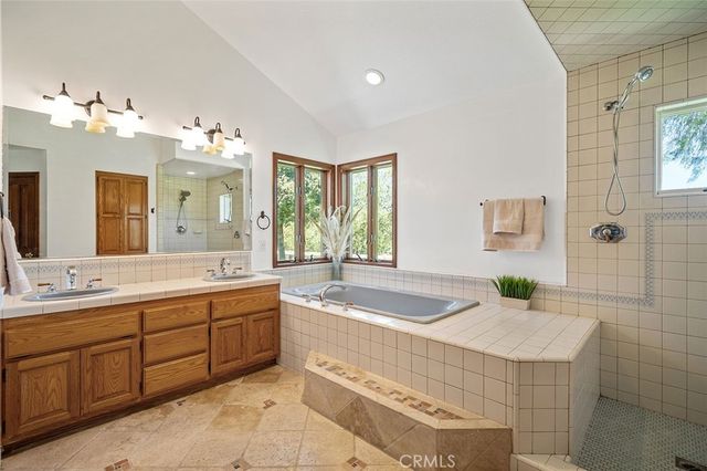 19750 Avenida Rosella, Murrieta, CA 92562