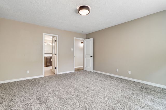 725 Tramway Vista Court NE 14, Albuquerque, NM 87122