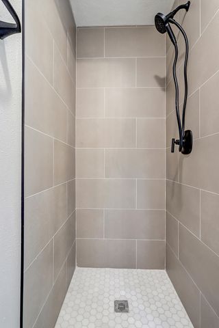 725 Tramway Vista Court NE 14, Albuquerque, NM 87122
