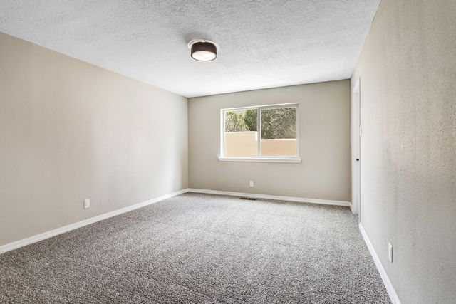 725 Tramway Vista Court NE 14, Albuquerque, NM 87122