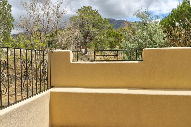 725 Tramway Vista Court NE 14, Albuquerque, NM 87122