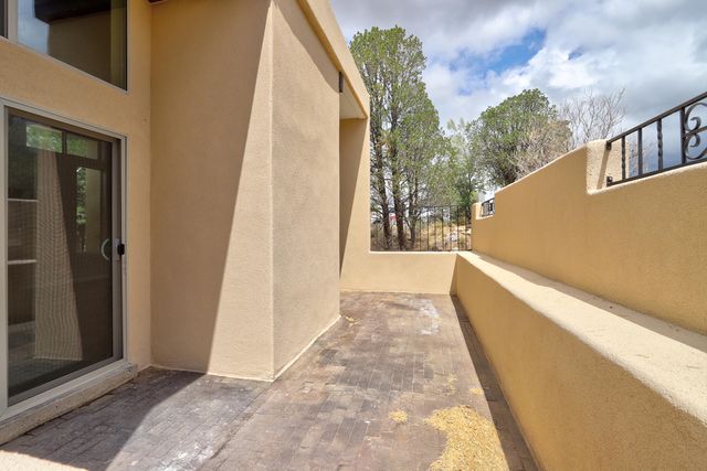 725 Tramway Vista Court NE 14, Albuquerque, NM 87122
