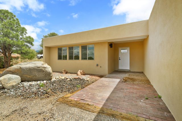 725 Tramway Vista Court NE 14, Albuquerque, NM 87122