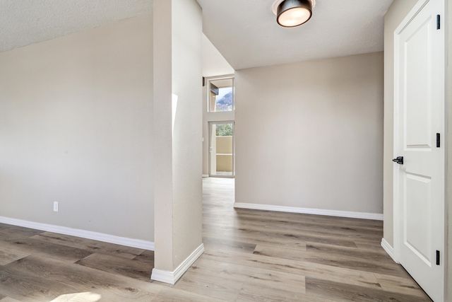 725 Tramway Vista Court NE 14, Albuquerque, NM 87122