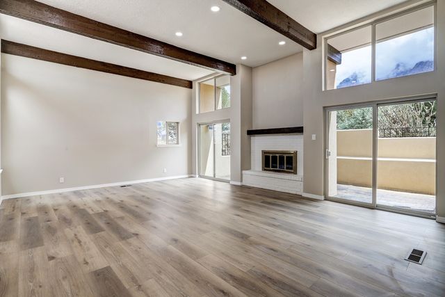 725 Tramway Vista Court NE 14, Albuquerque, NM 87122