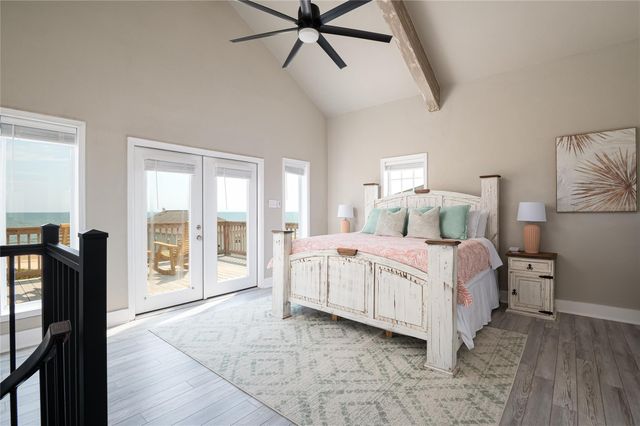 1890 Atlantis Lane, Crystal Beach, TX 77650