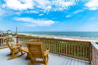 1890 Atlantis Lane, Crystal Beach, TX 77650